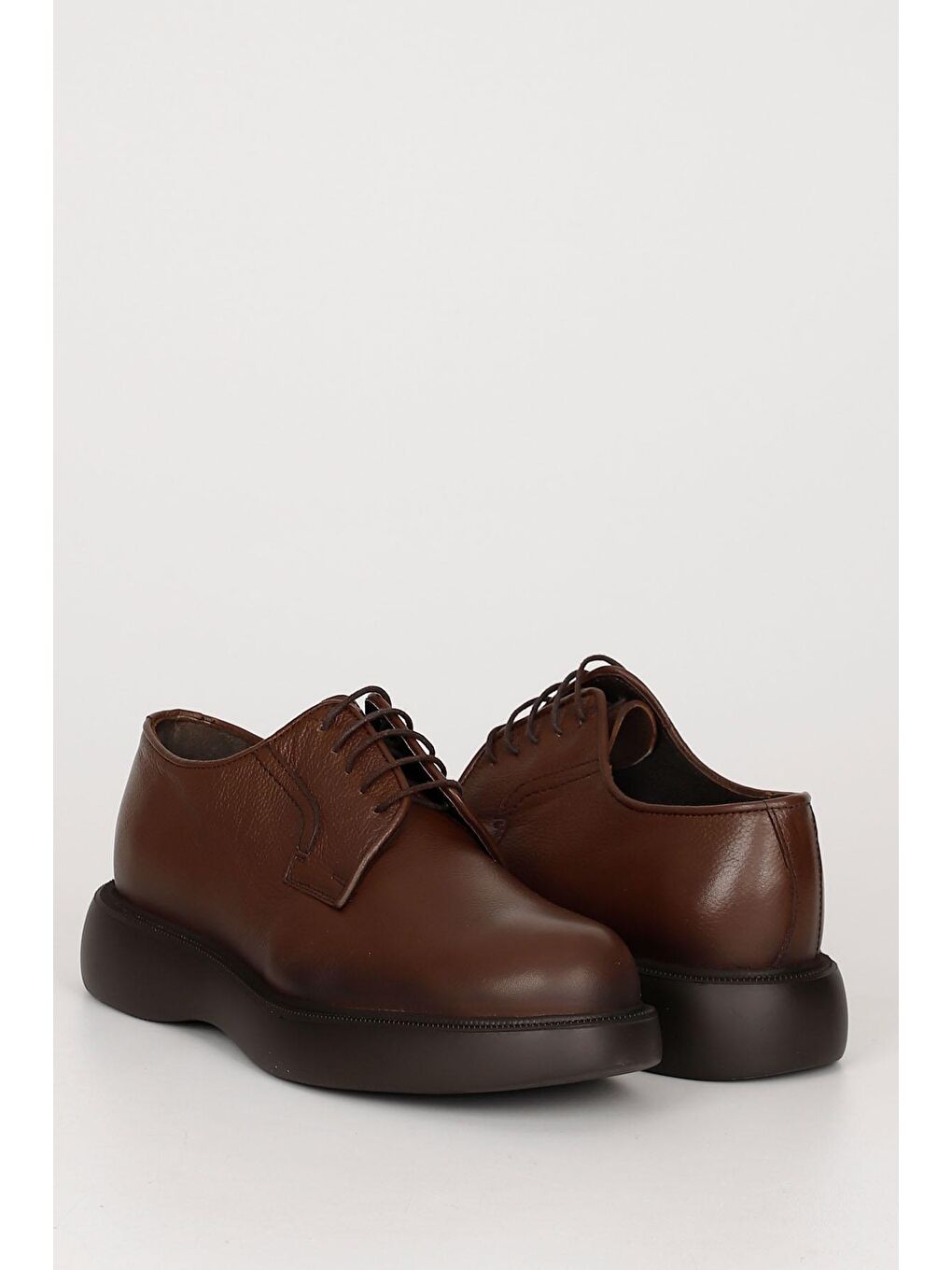 Kahverengi Hakiki Deri Yuvarlak Burun Bağcıklı Günlük Erkek Ayakkabı 81004