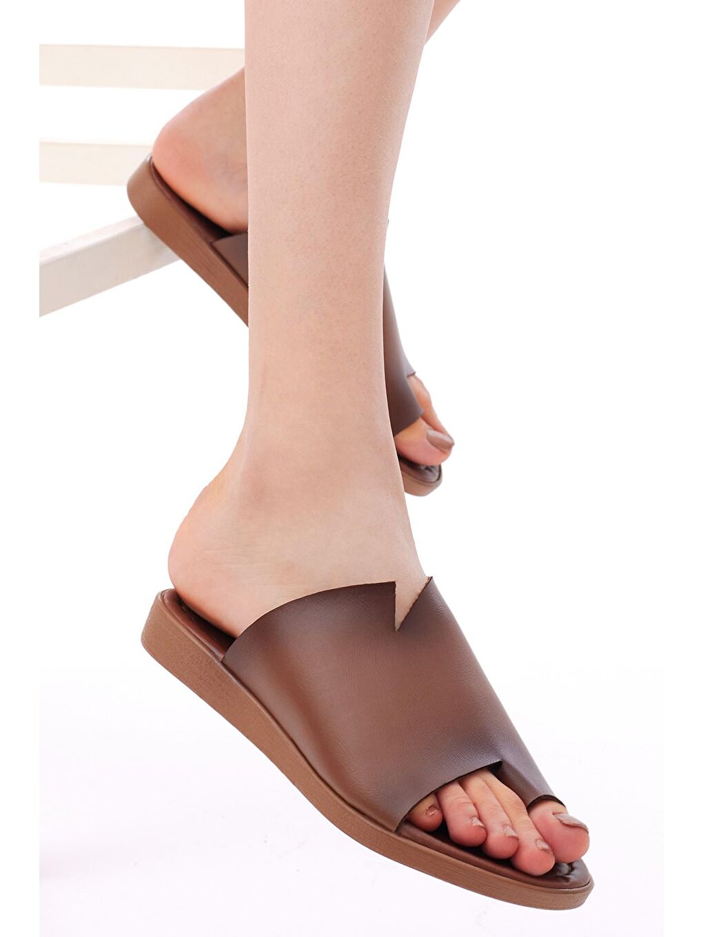 Kahverengi Kadın Taba Rahat Kalıp Parmak Arası Terlik