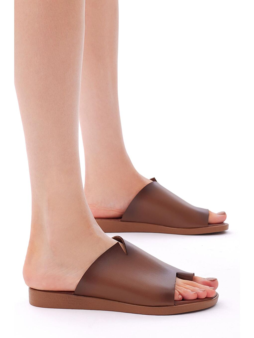 Kahverengi Kadın Taba Rahat Kalıp Parmak Arası Terlik-1