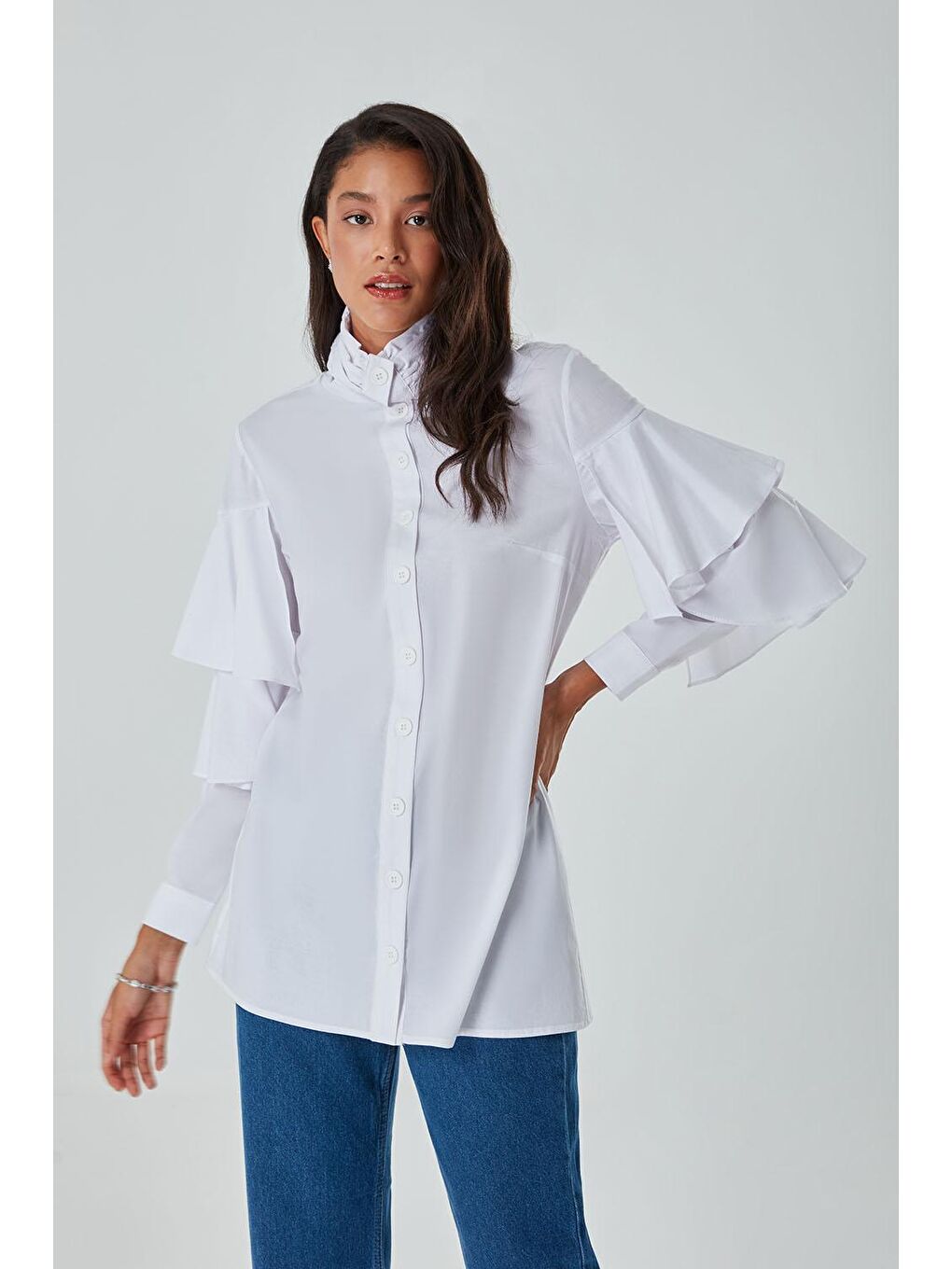 Fırfır Detaylı Beyaz Gömlek