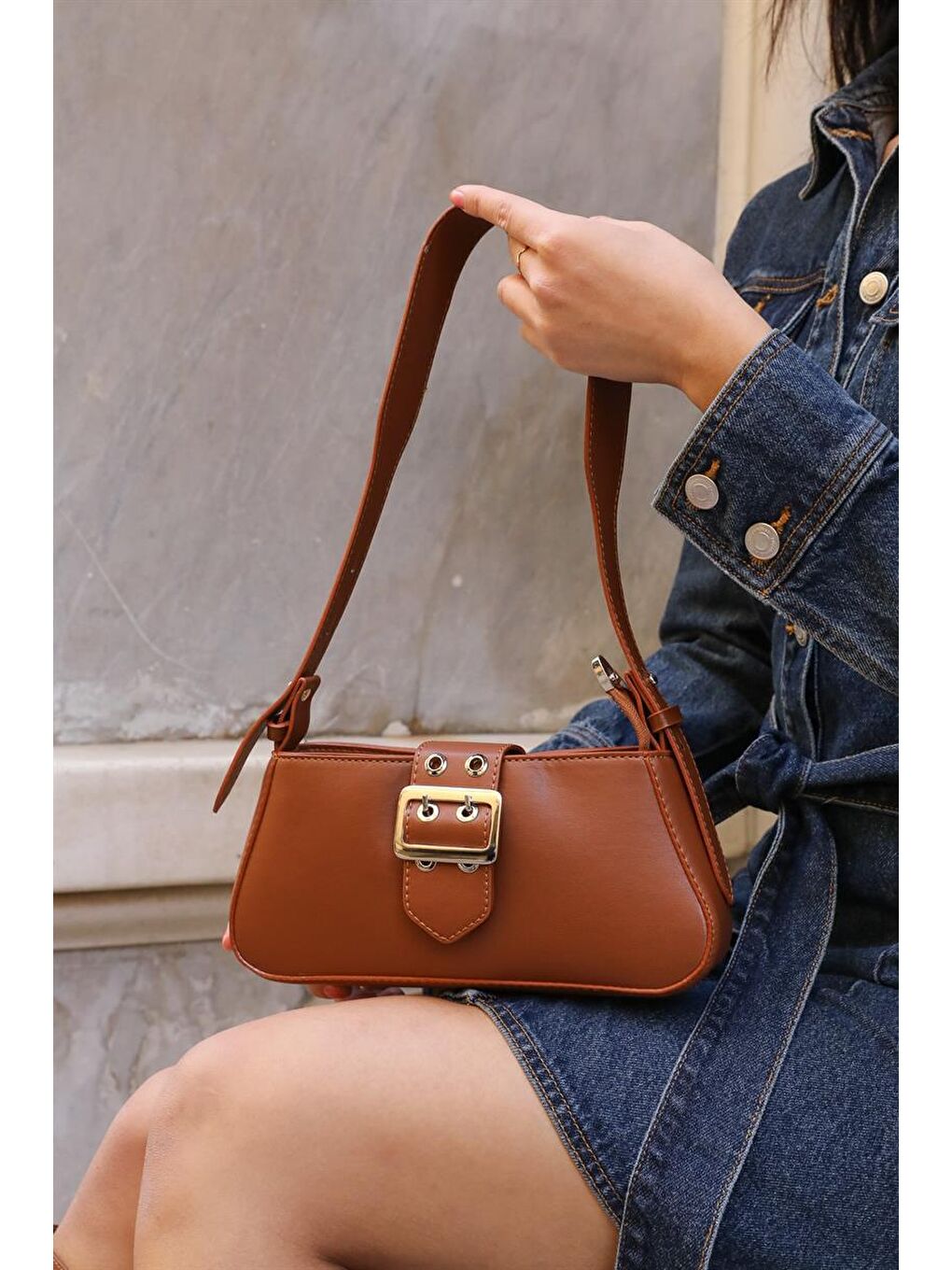 Kahverengi Toka Detaylı Kol Çantası Taba-2