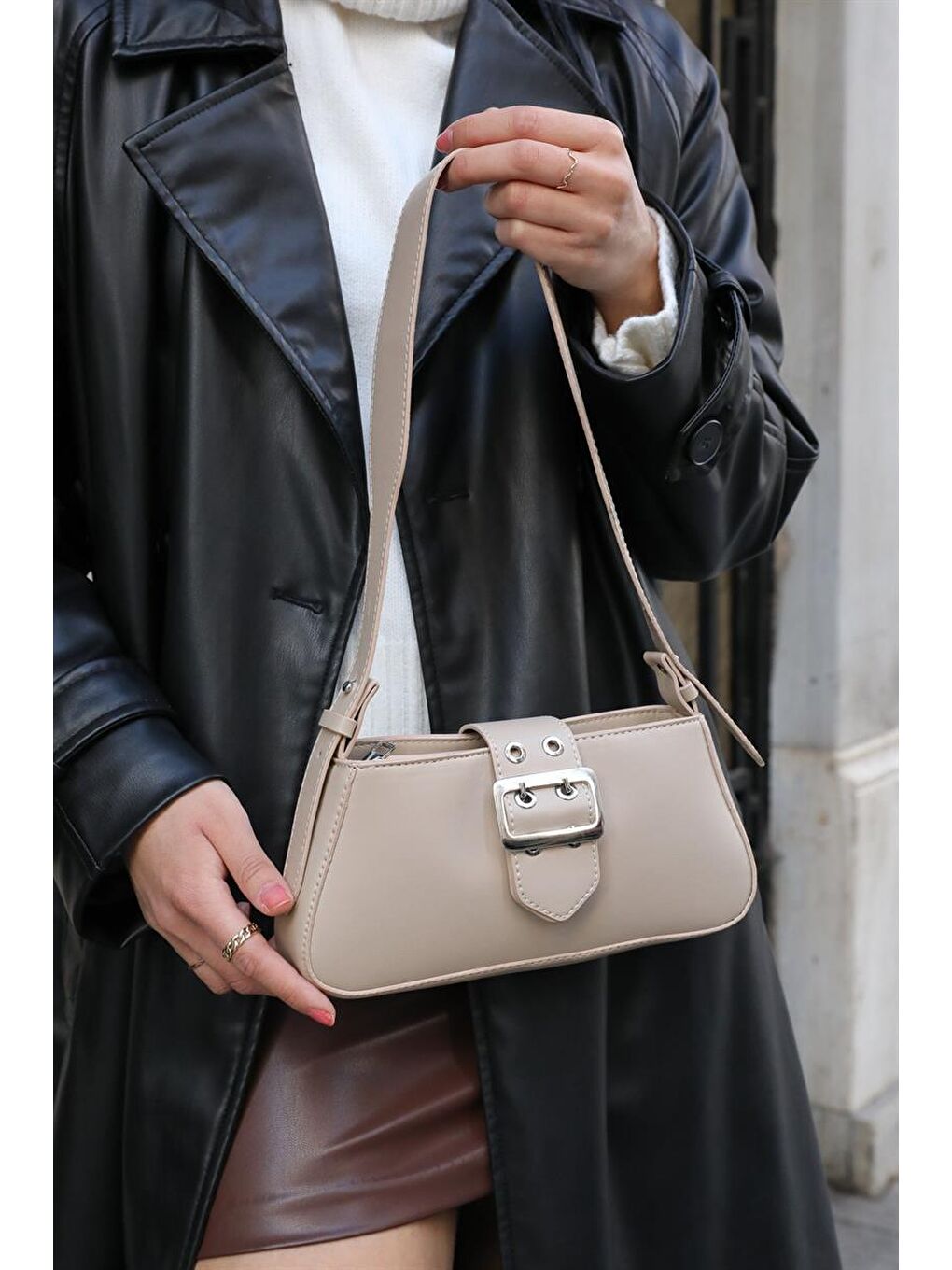 Ekru Toka Detaylı Kol Çantası Krem-4