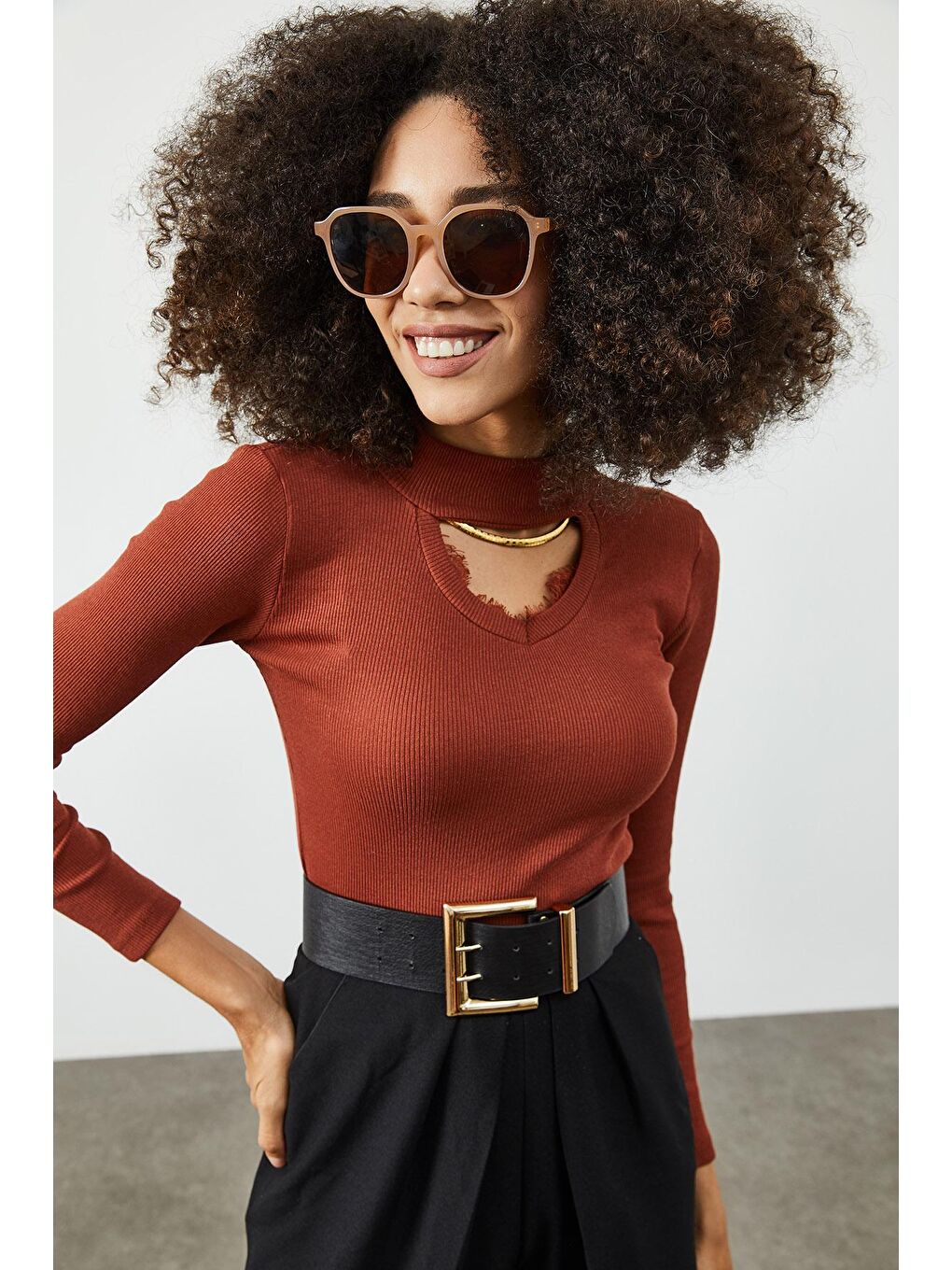 Kahverengi Kiremit Yarım Balıkçı Yaka Pencere Detaylı Kaşkorse Bluz 2KXK2-45855-16-2