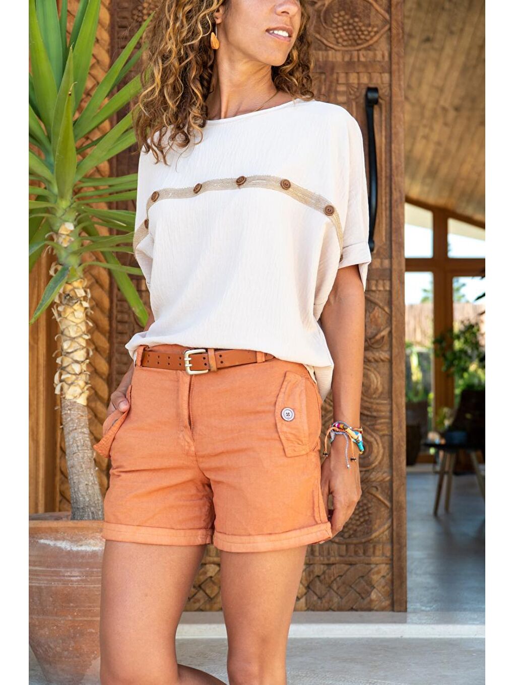 Kadın Bej Hasır Düğme Detaylı Salaş Bluz GK-BST2851