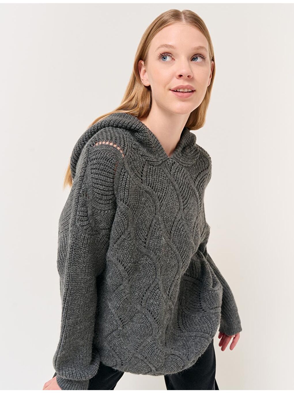 Antrasit Uzun Kollu Kapüşonlu Triko Kazak