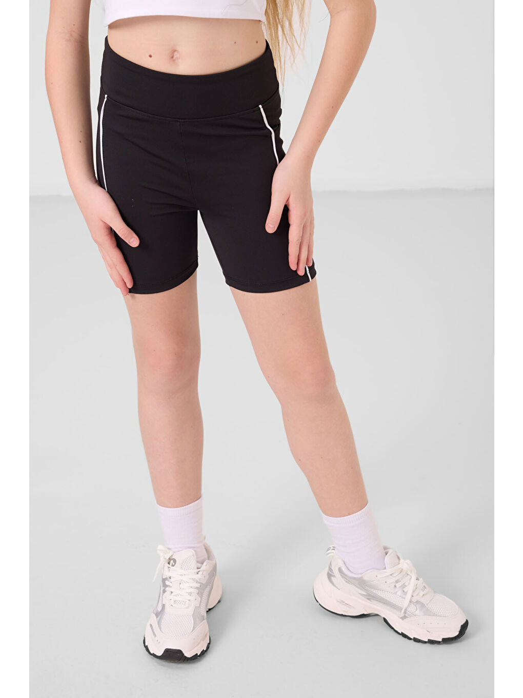 Siyah Esnek Standart Fit Basic Performans Kız Çocuk Tayt - 75189-1