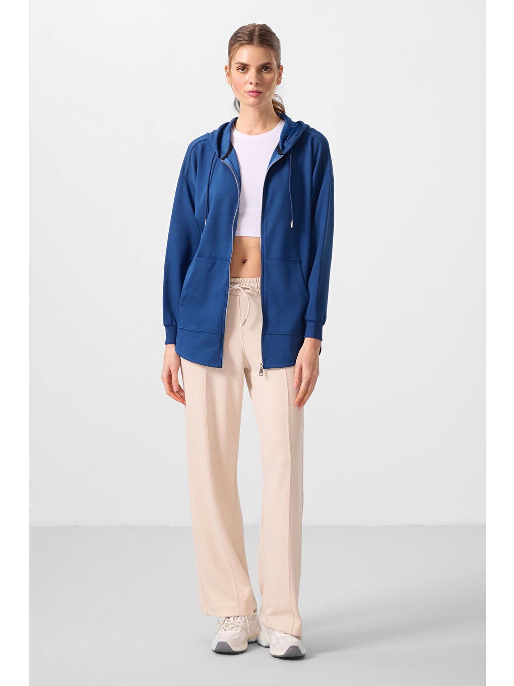 Mavi Parlament Yumuşak Dokulu Kapüşonlu Oversize Kadın Tunik Sweatshirt   97302-1