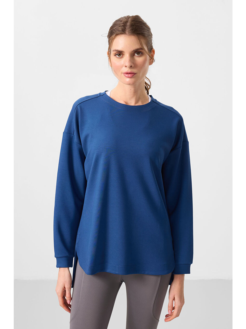 Mavi Parlament Yumuşak Dokulu O Yaka Rahat Form Kadın Tunik Sweatshirt - 97305