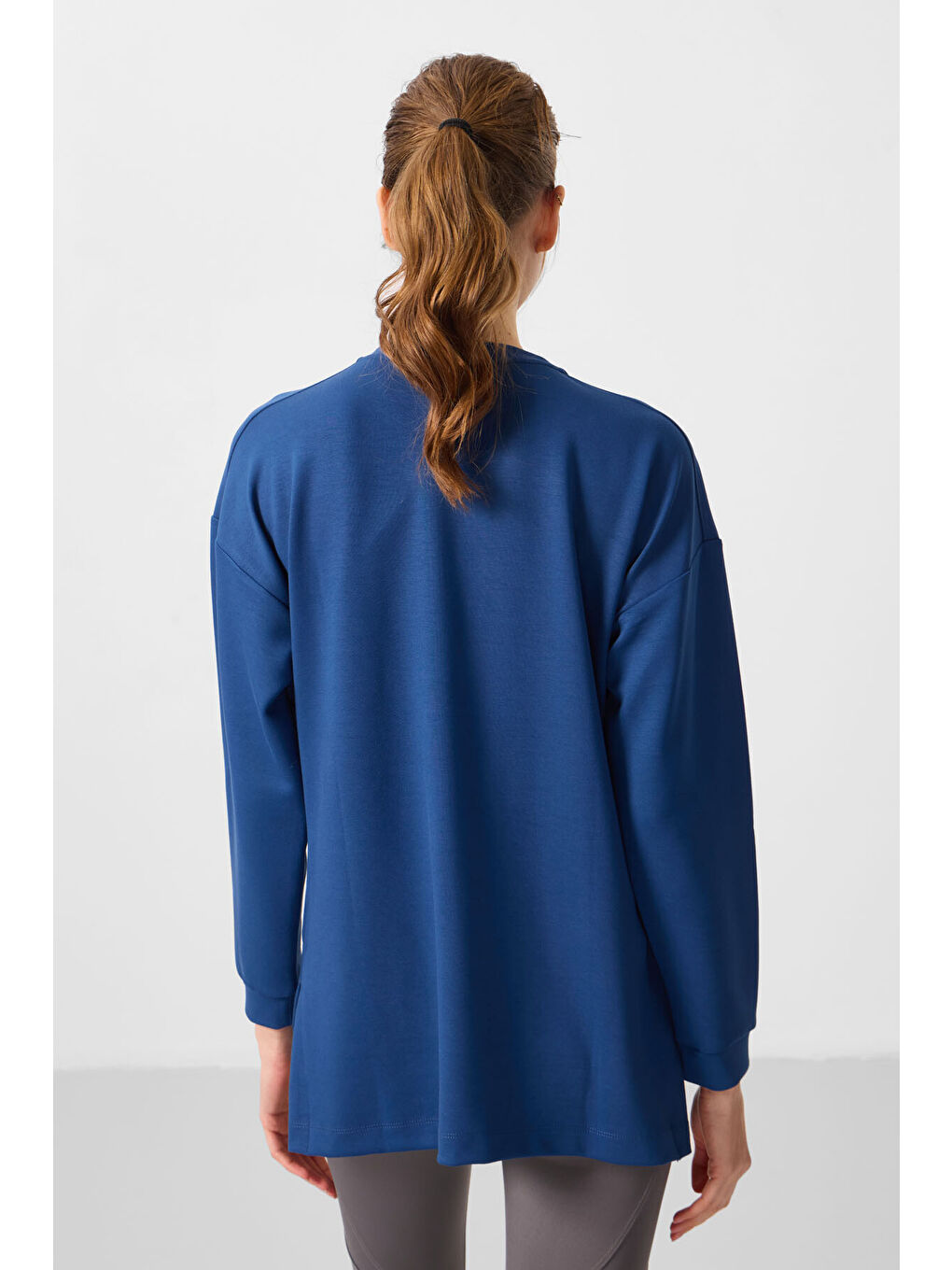 Mavi Parlament Yumuşak Dokulu O Yaka Rahat Form Kadın Tunik Sweatshirt - 97305-4