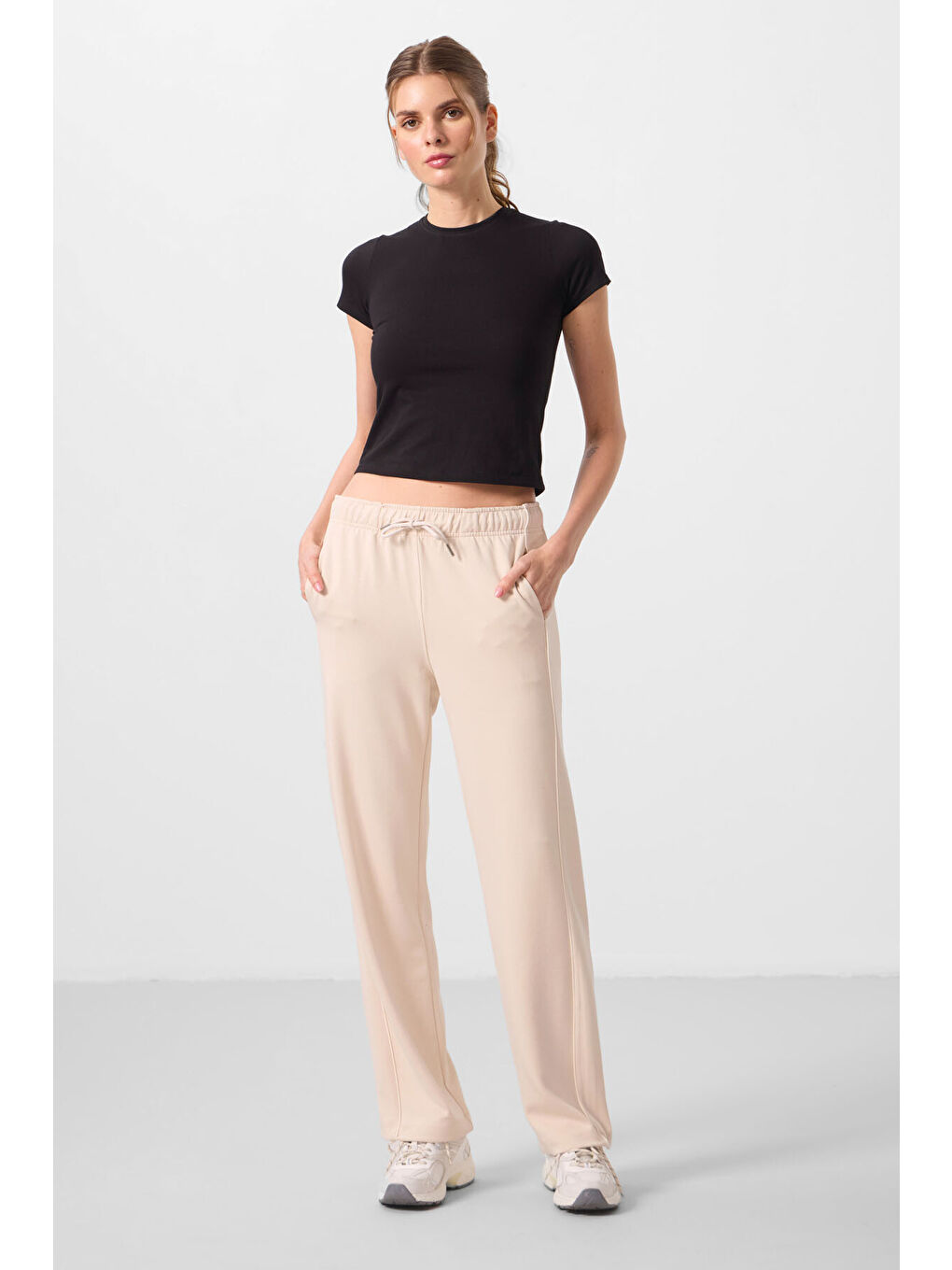 Bej Yumuşak Dokulu Yan Panel Detaylı Geniş Paça Kadın Palazzo Pantolon - 94669-3