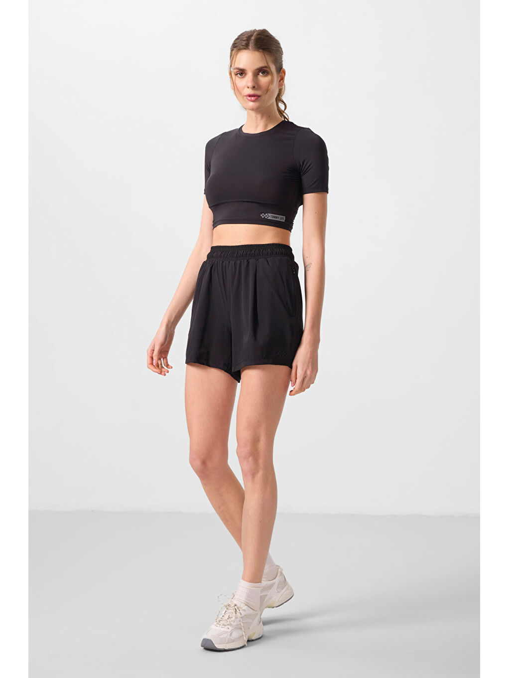 Siyah Polyester Gizli Cep Fermuarlı Rahat Form Kadın Şort - 91014