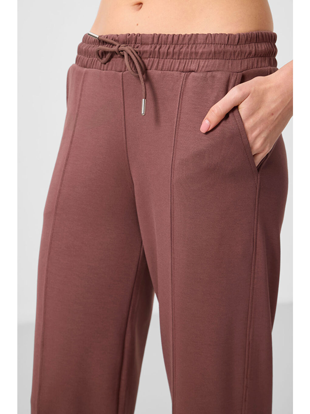 Kahverengi Yumuşak Dokulu Cepli Ön Dikiş Detaylı Kadın Palazzo Pantolon - 94670-2