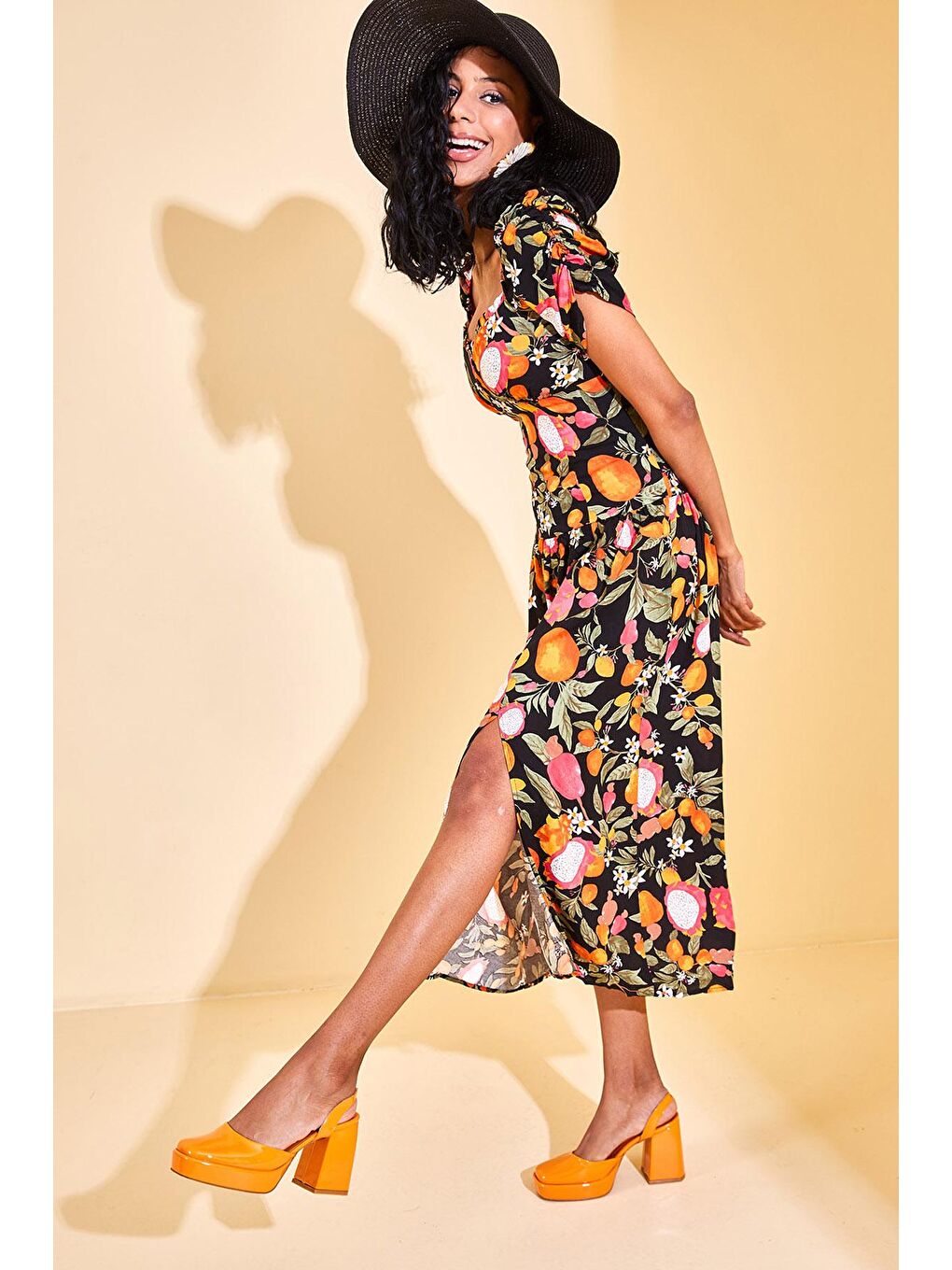 Siyah Kalp Yaka Desenli Elbise 3KXK6-46681-02