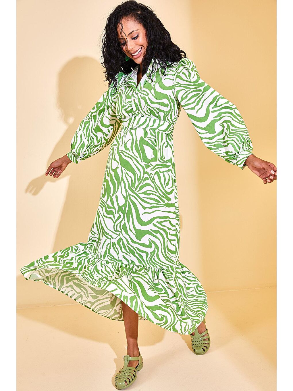 Yeşil Eteği Fırfırlı Desenli Maxi Elbise 3KXK6-46862-08-3