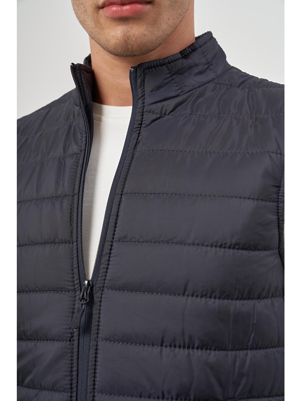 Koyu Lacivert Kapitone Dik Yaka Düz Garnisiz-biyesiz Slim Fit Yelek 1009245150-5