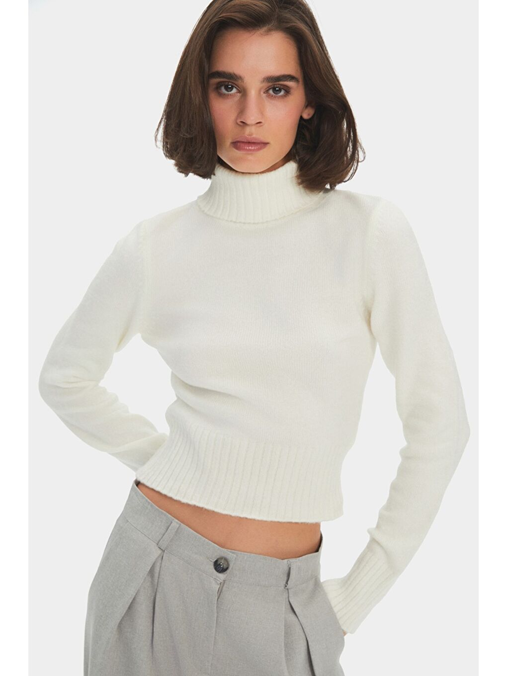 Ekru Basic Boğazlı Kazak-1