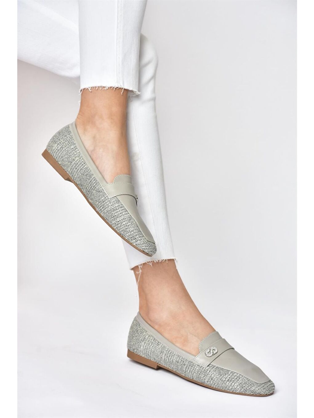 P820940209 Gri Düz Tabanlı Günlük Kadın Babet-2