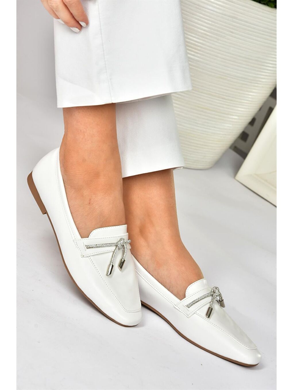 Beyaz Taşlı Günlük Kadın Babet P820840009