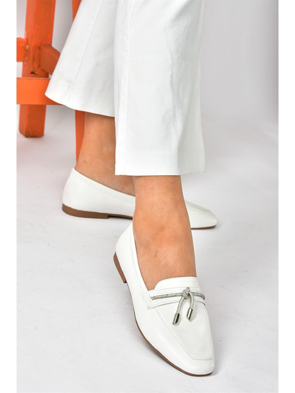 Beyaz Taşlı Günlük Kadın Babet P820840009-1