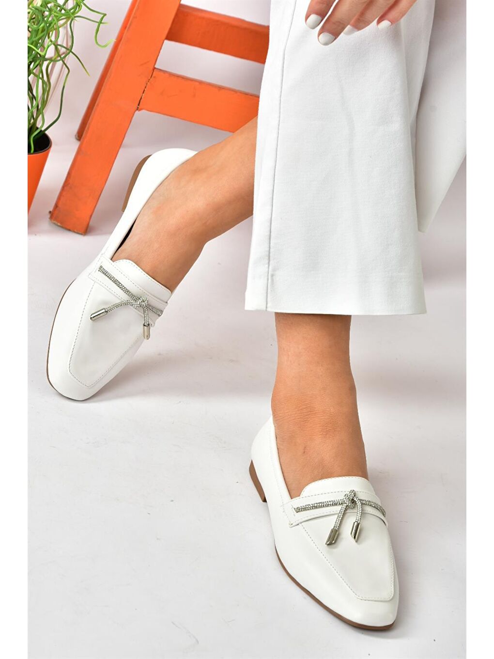 Beyaz Taşlı Günlük Kadın Babet P820840009-2