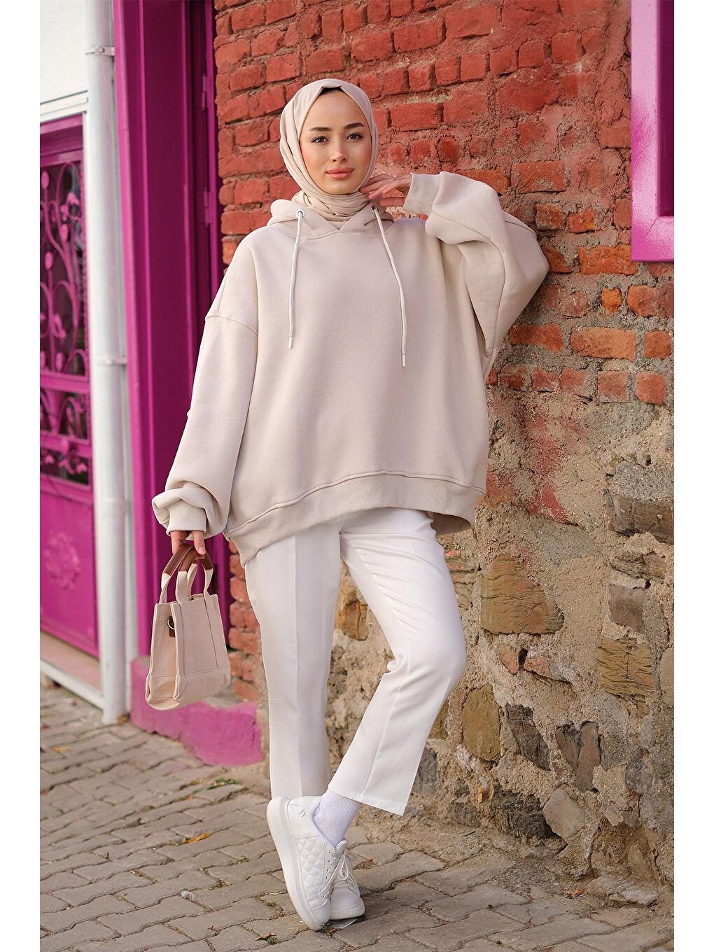 Kadın Kapüşonlu Cepli Sweat Bej-3