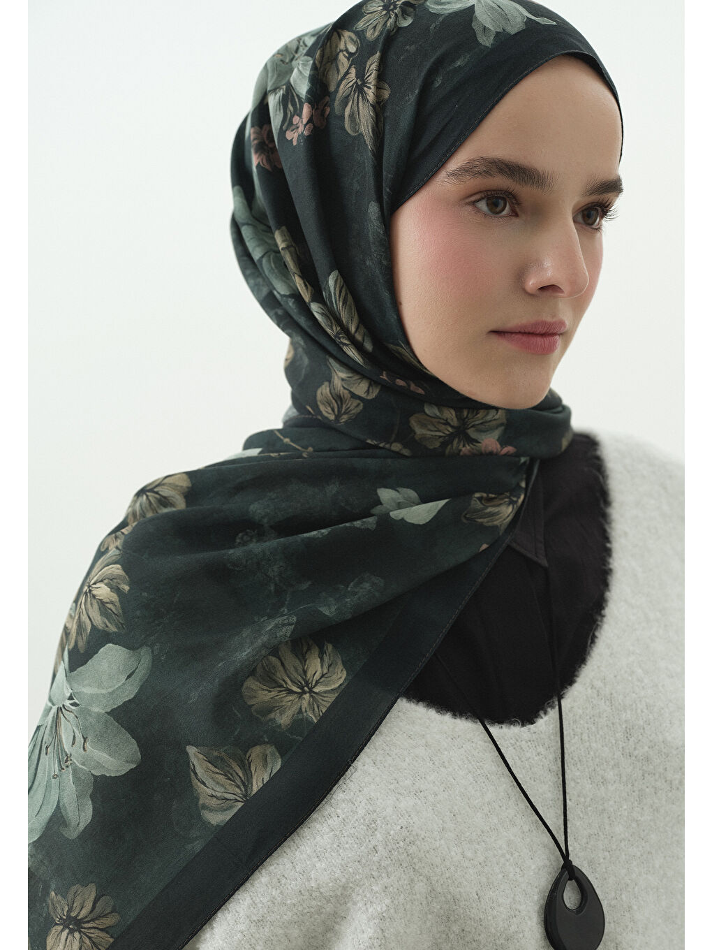 Derin Yeşil Fall Breeze Desenli Pamuk Viskon Şal-3