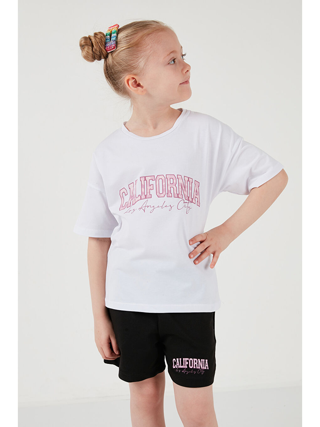 Beyaz Pamuklu Baskılı Bisiklet Yaka Şortlu Alt-Üst Kız Çocuk Takım 6212004-6