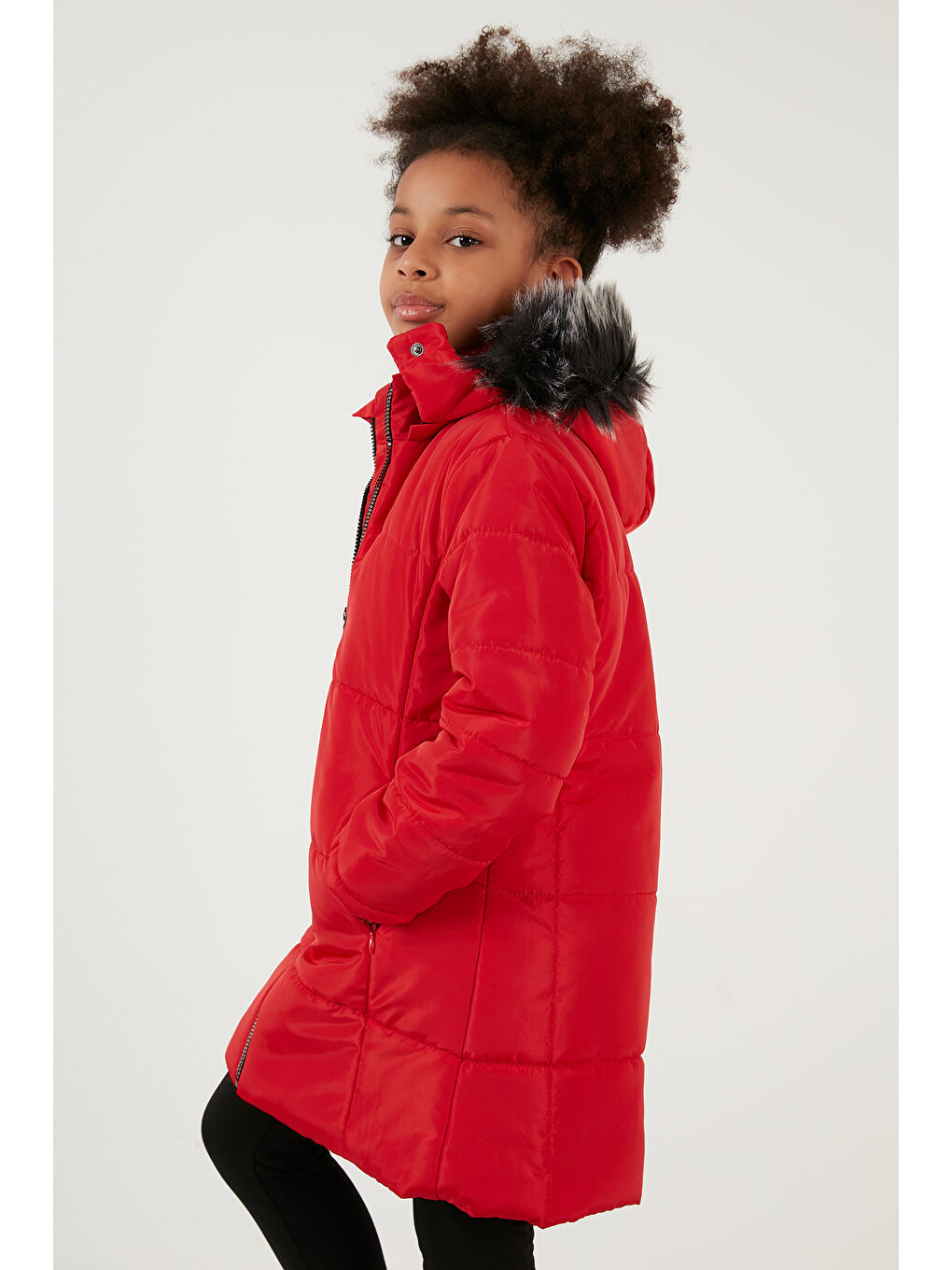 Kırmızı Yakası Suni Kürklü İçi Pelüş Astarlı Çıkarılabilir Kapüşonlu Kız Çocuk Mont 5760043-6