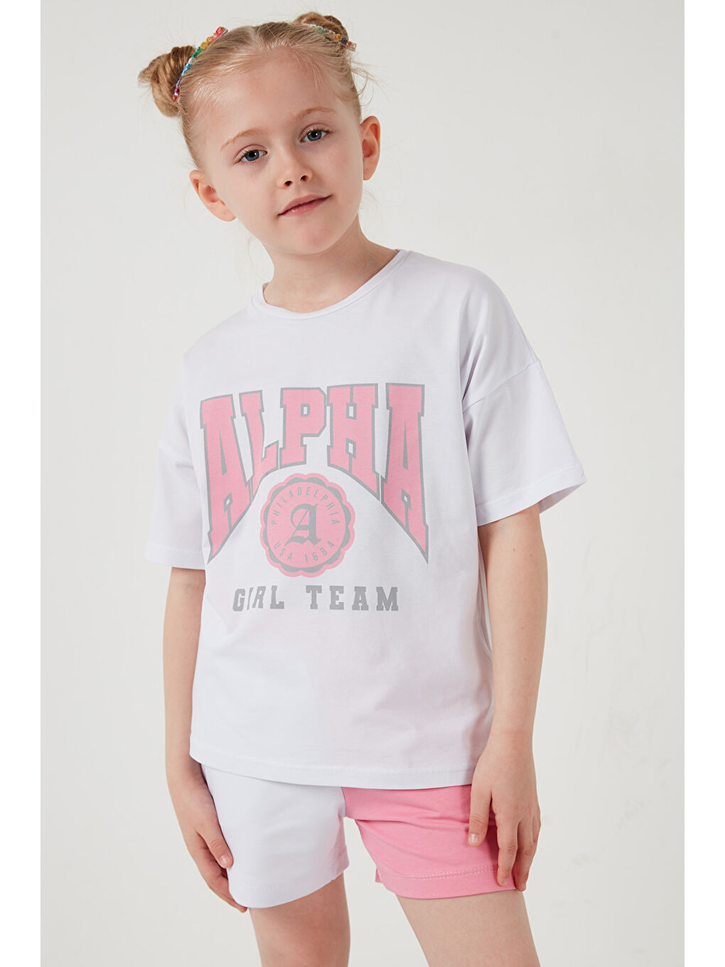 Beyaz Pamuklu Baskılı Bisiklet Yaka Şortlu Alt-Üst Kız Çocuk Takım 6212006-6