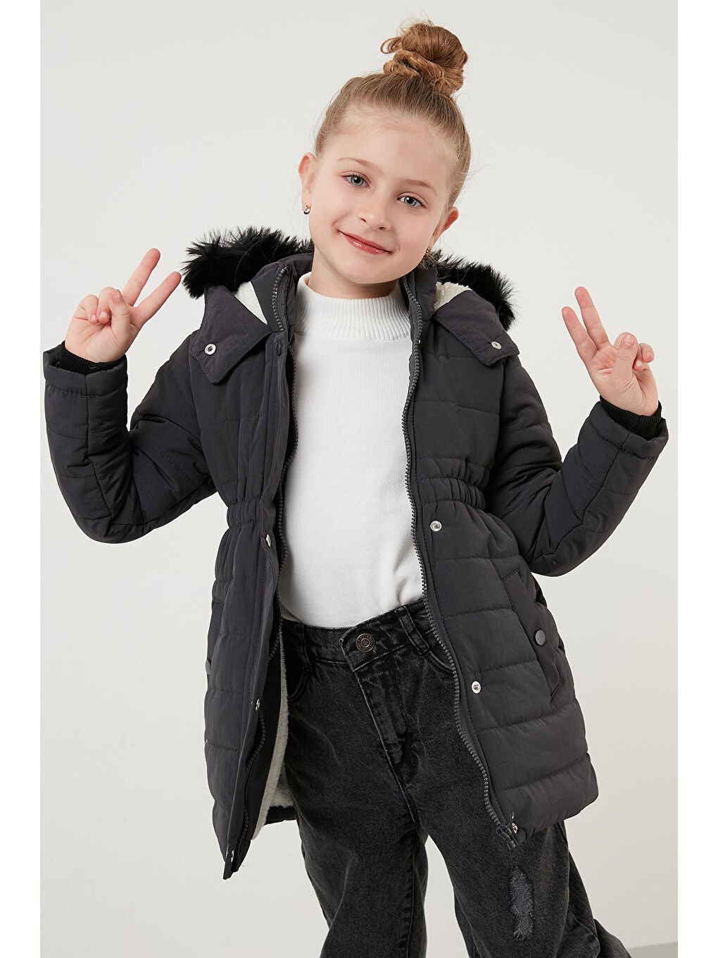 Antrasit Yakası Suni Kürklü Pelüş Astarlı Kapüşonlu Cepli Kız Çocuk Mont 6035030-7
