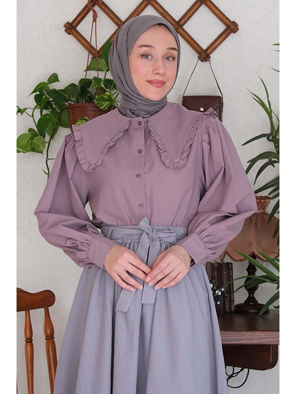 Soft Mor Yakası Fırfırlı Gömlek-2