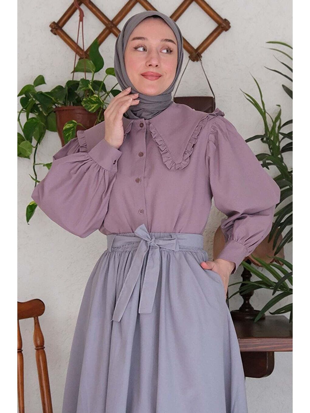 Soft Mor Yakası Fırfırlı Gömlek-3