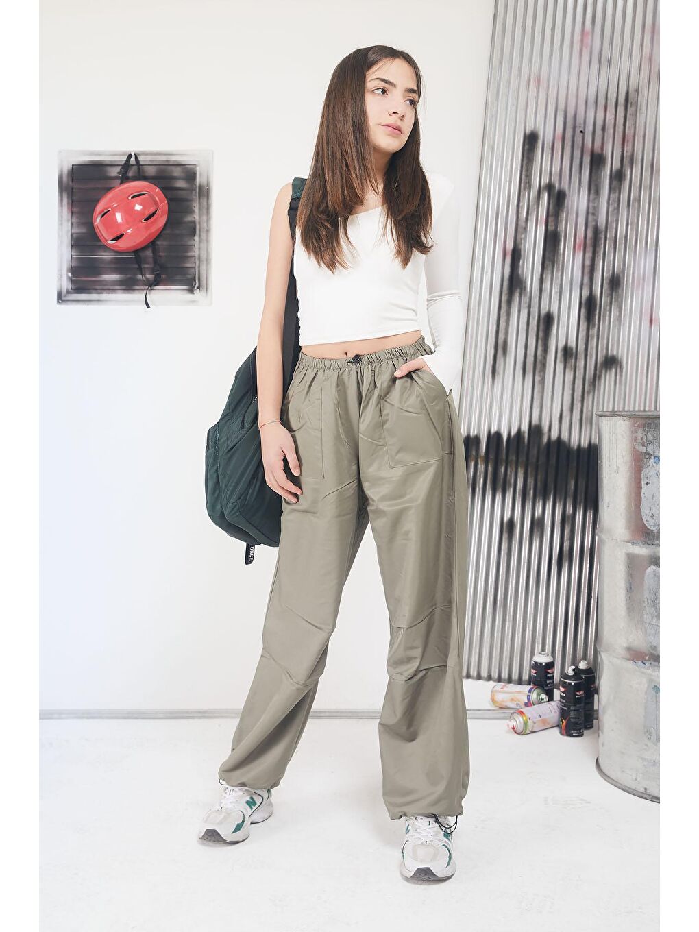 Bej Lastikli Paça Kız Çocuk Paraşüt Pantolon 17558