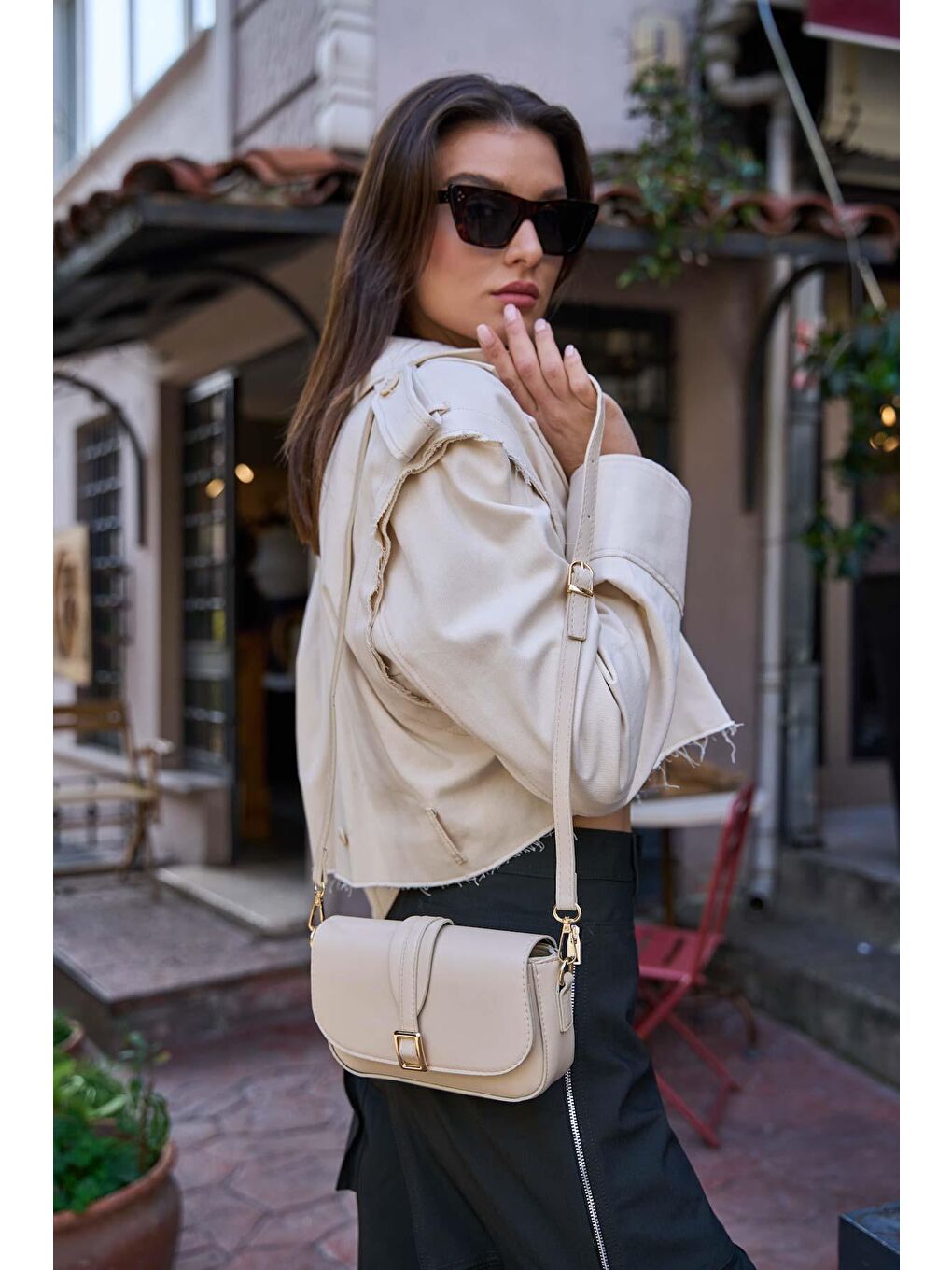 Ekru Alina Tokalı Çapraz Askılı Kadın Çanta - Krem