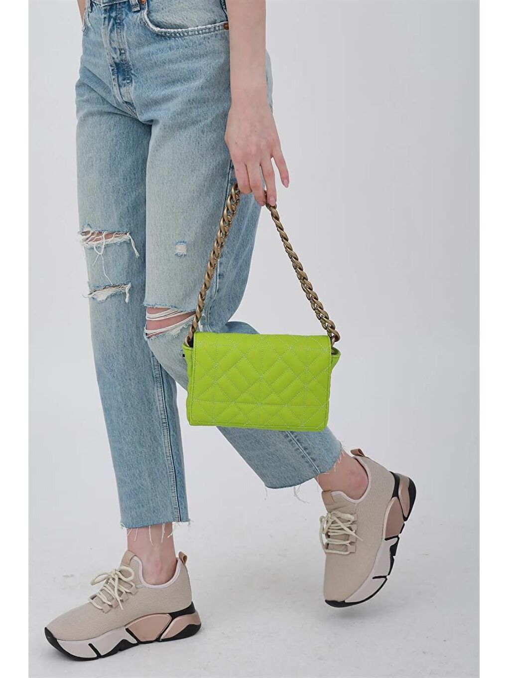 Zincirli Kapitone Omuz Çantası Açık Yeşil