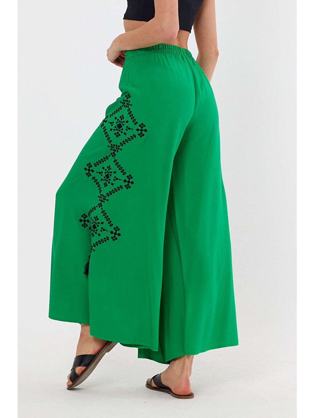 Yeşil Kadın Nakışlı Pantolon-4
