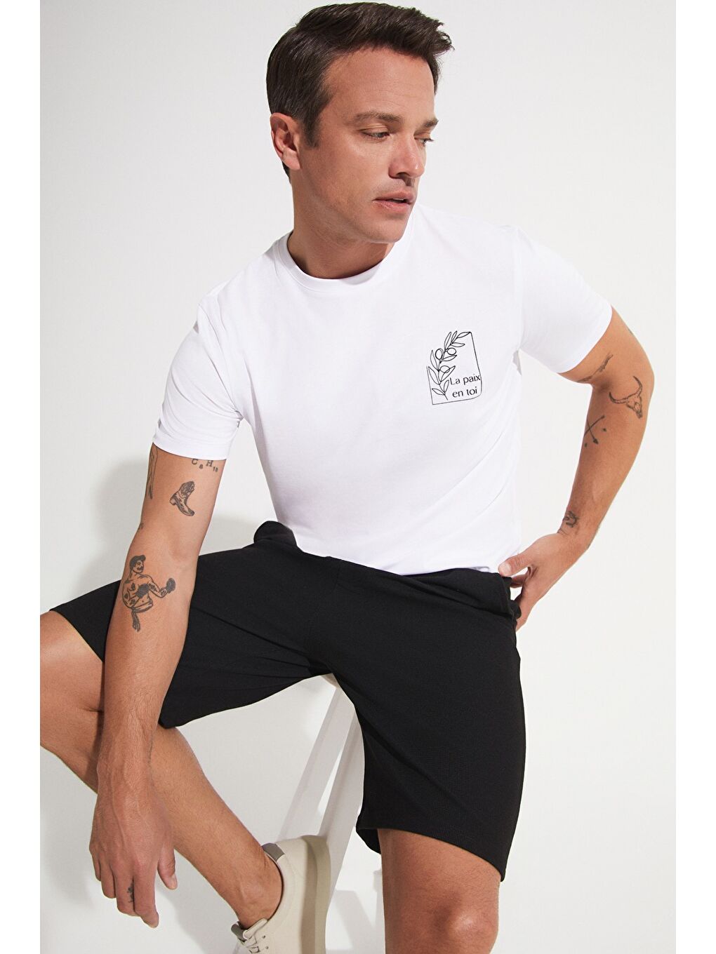 Siyah Erkek Regular Fit Örme Pike Kumaş Şort-4