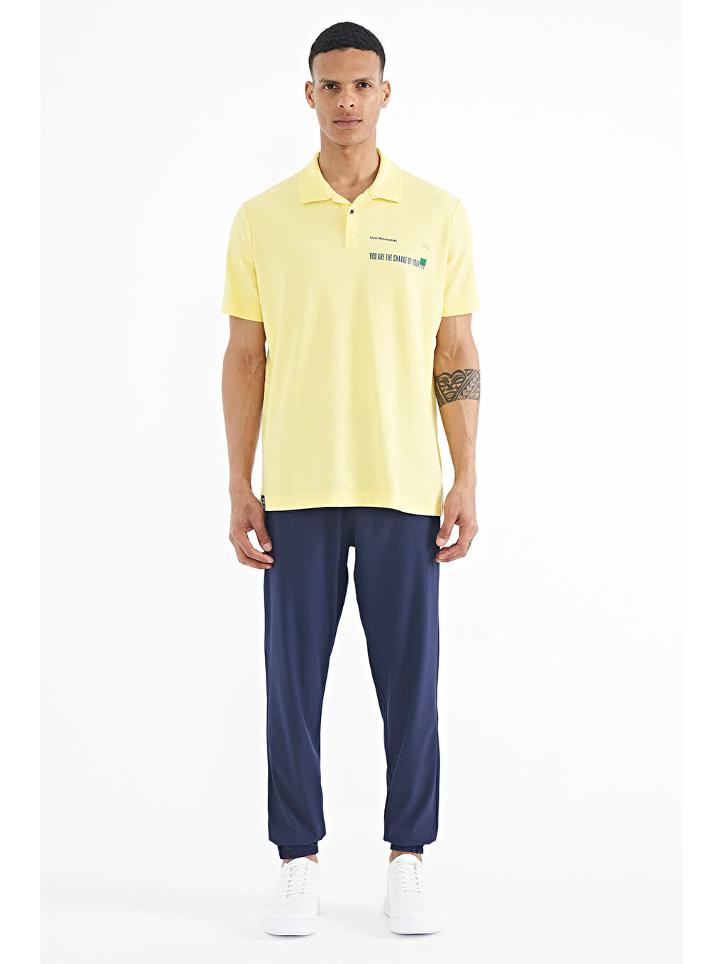 Sarı Yazı Baskılı Standart Form Polo Yaka Erkek Tişört - 88236-1
