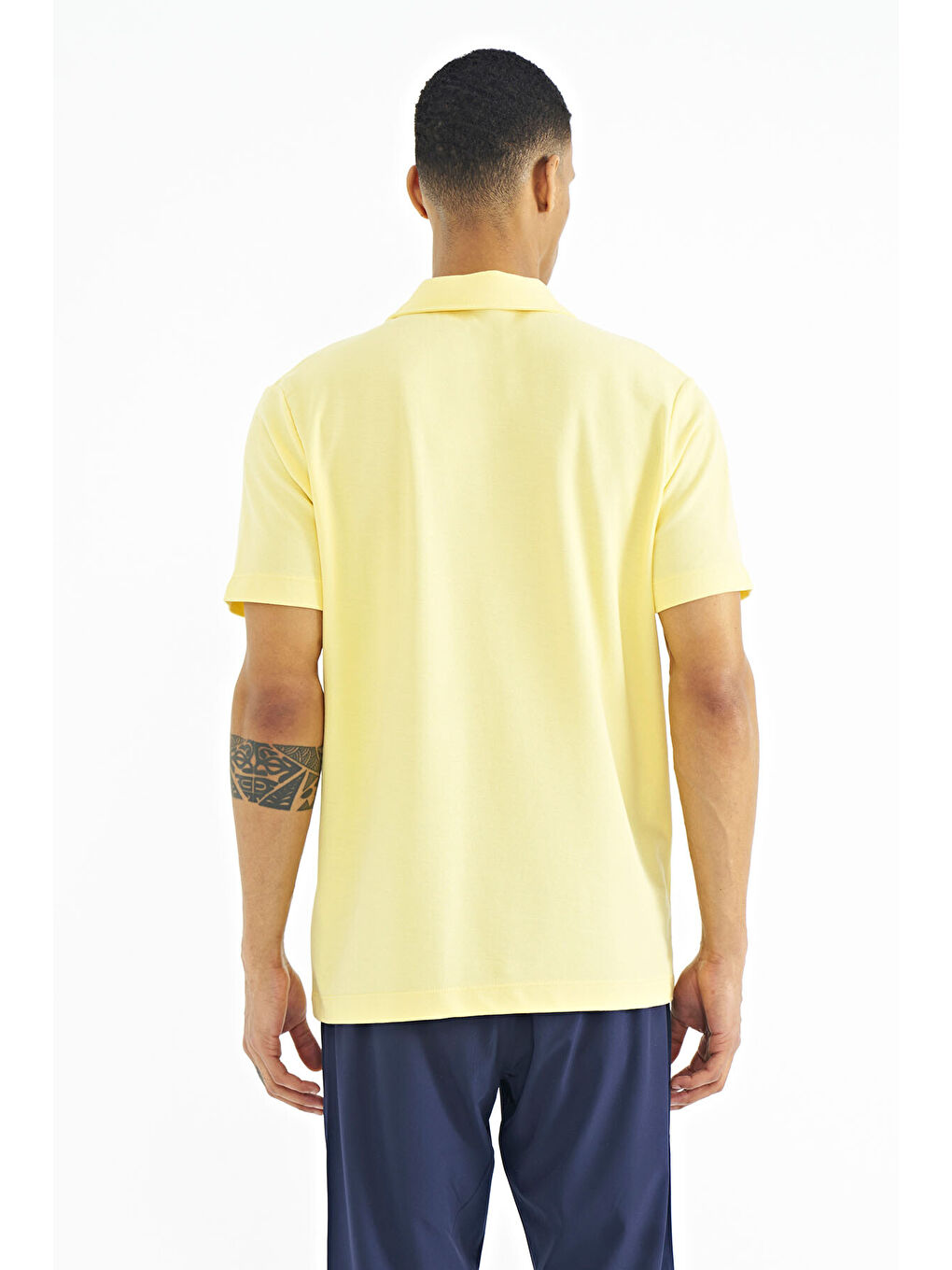 Sarı Yazı Baskılı Standart Form Polo Yaka Erkek Tişört - 88236-4