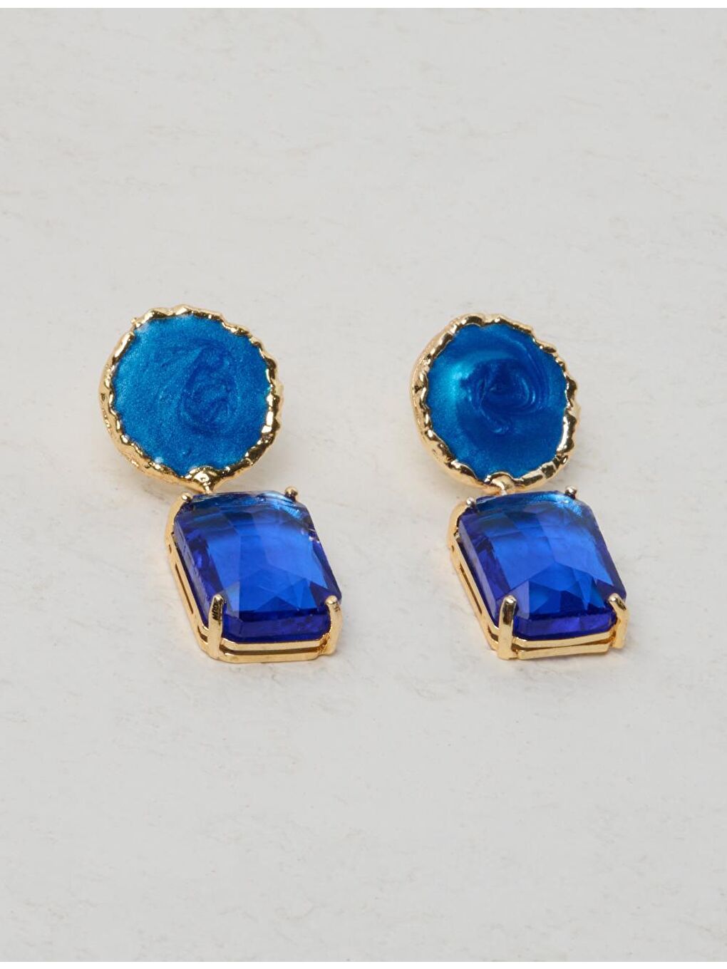 Koyu Mavi Büyük Figürlü Sallanan Küpe