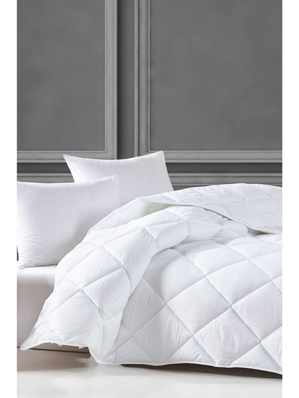 Beyaz Microfiber Tek Kişilik Yorgan