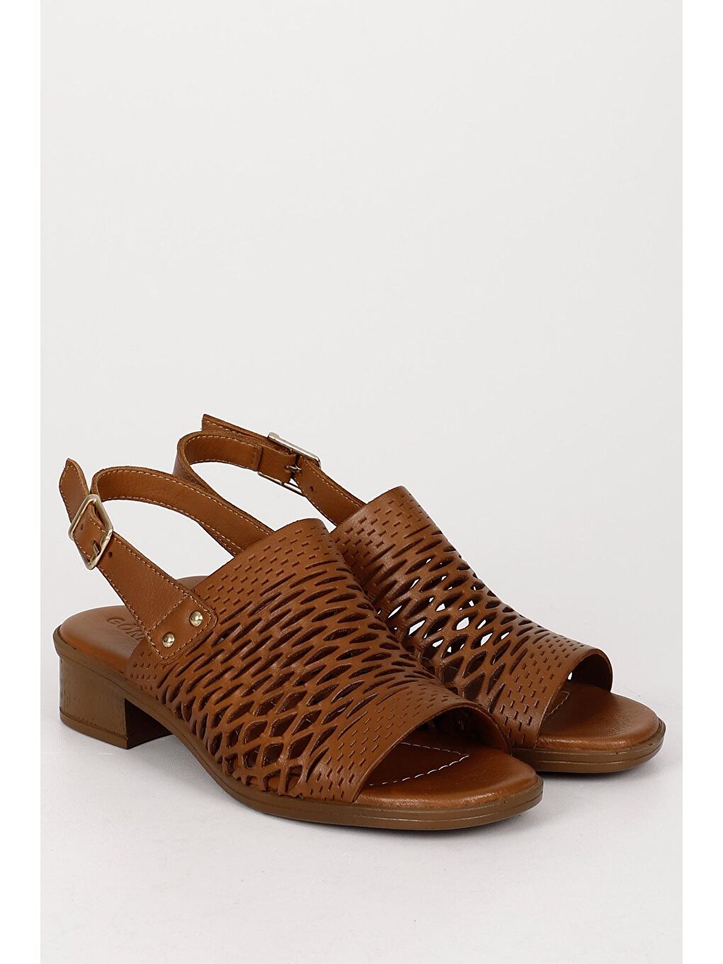 Siyah Gön Hakiki Deri Kısa Kalın Topuklu Kadın Sandalet 45661-1