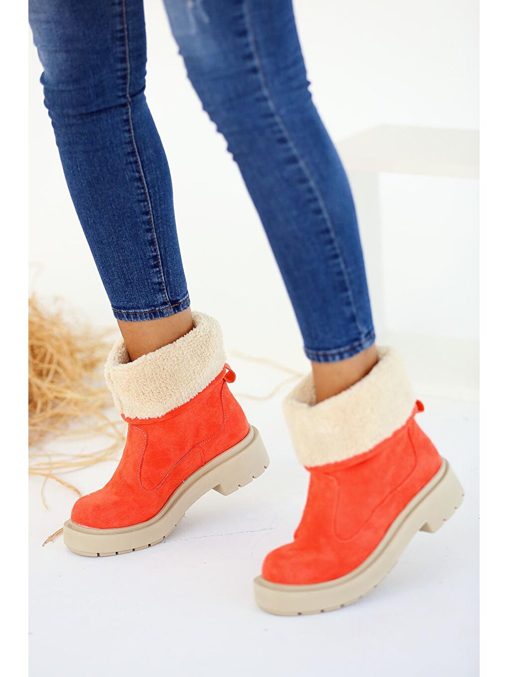 Turuncu Rahat Taban İçi Kürklü Kadın Bot 49-7070-22Süet-2