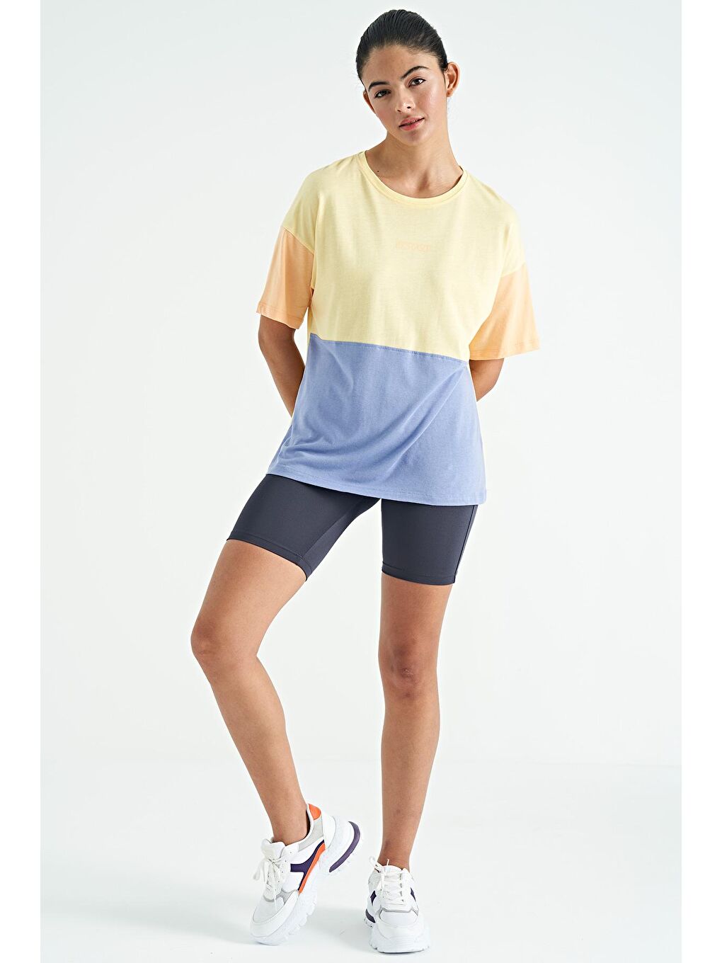 Veryperi Sarı Çok Renkli O Yaka Oversize Kadın Basic T-Shirt - 02309 - 2