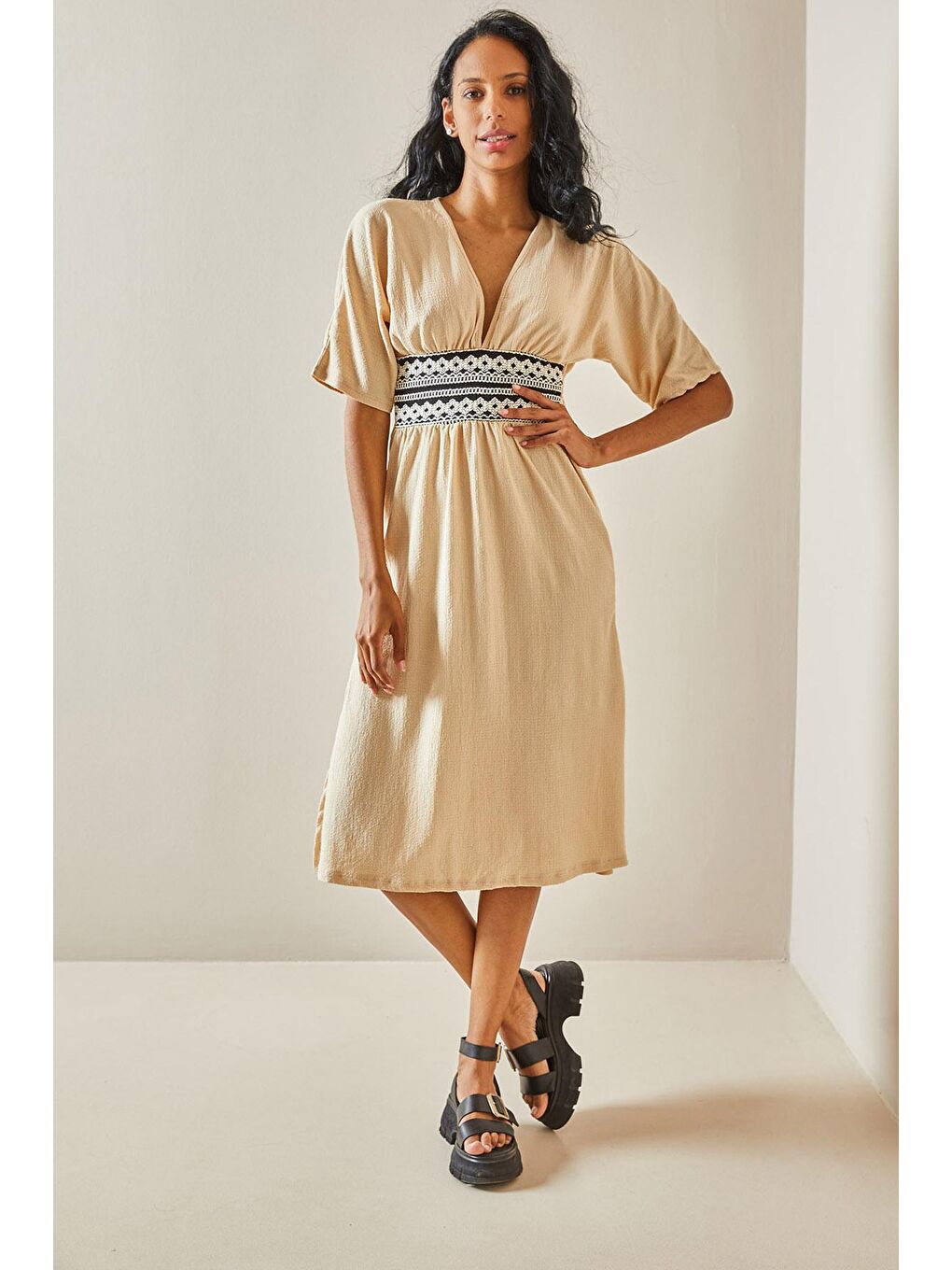 Bej Kemer Detaylı Dokulu Elbise 3YXK6-47403-25