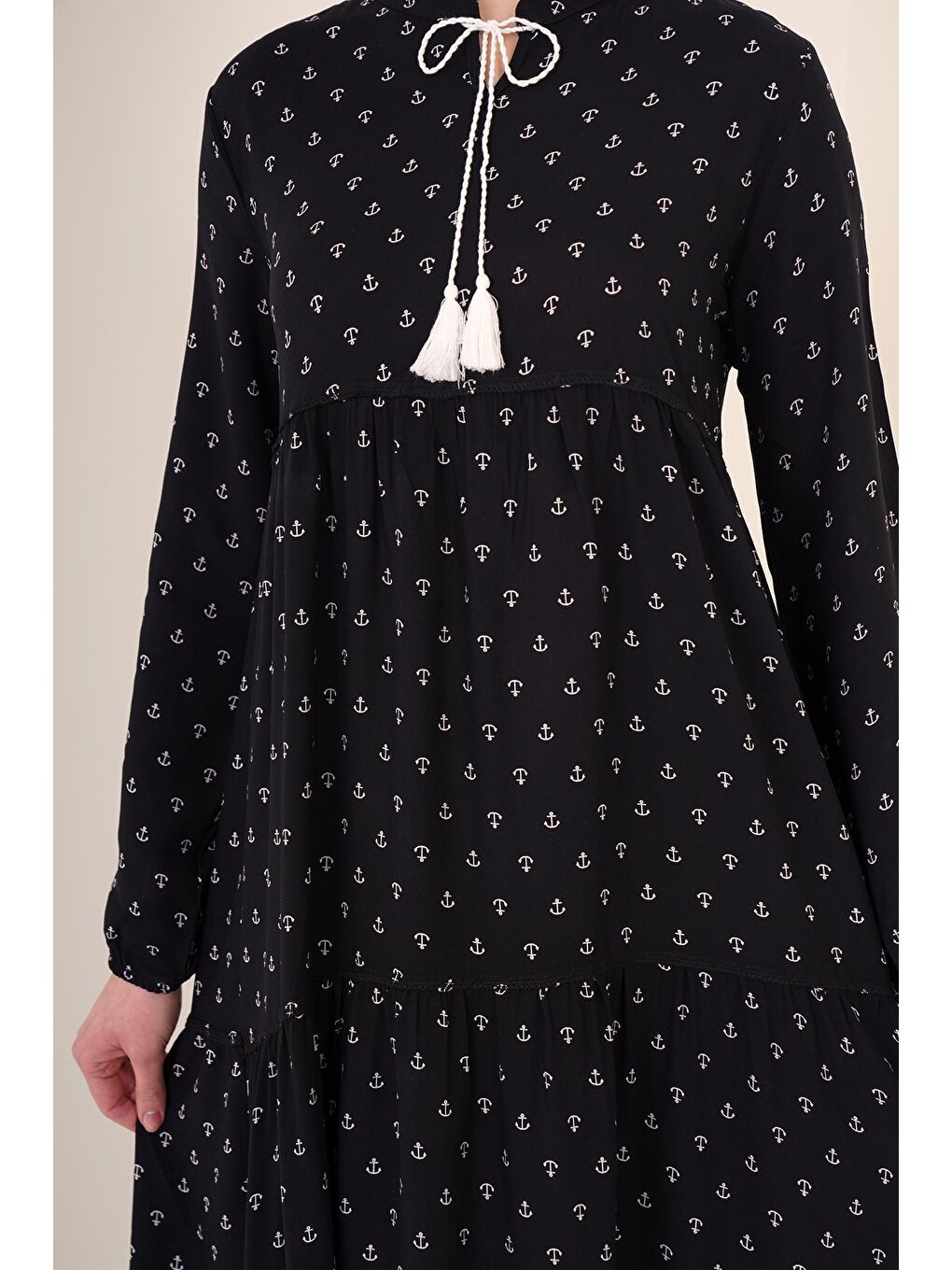 1627 Yaka Bağcıklı Tesettür Elbise - Siyah-3