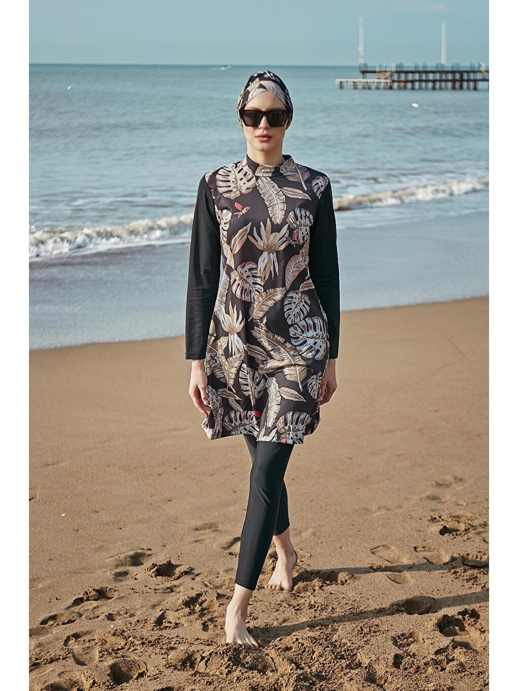 Siyah Tasarım Tam Kapalı Tesettür Mayo Kahve Yapraklar-7