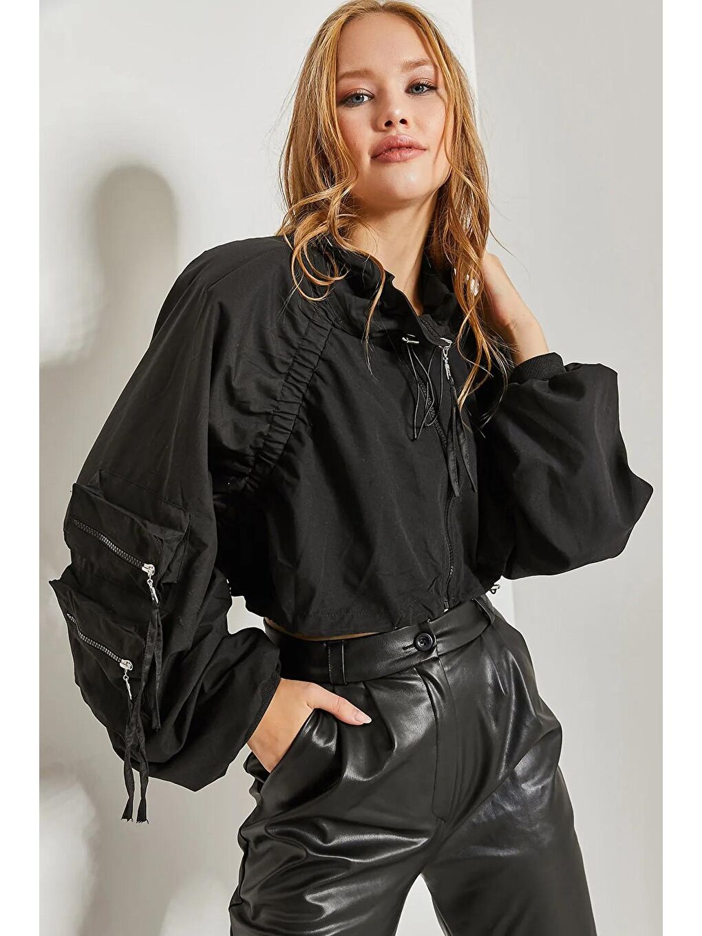 Siyah Kadın Kolları Cep Detaylı Fermuarlı Bomber Ceket-2