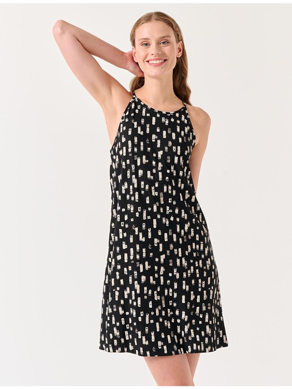 Siyah Halter Yaka Kolsuz Desenli Mini Elbise-3