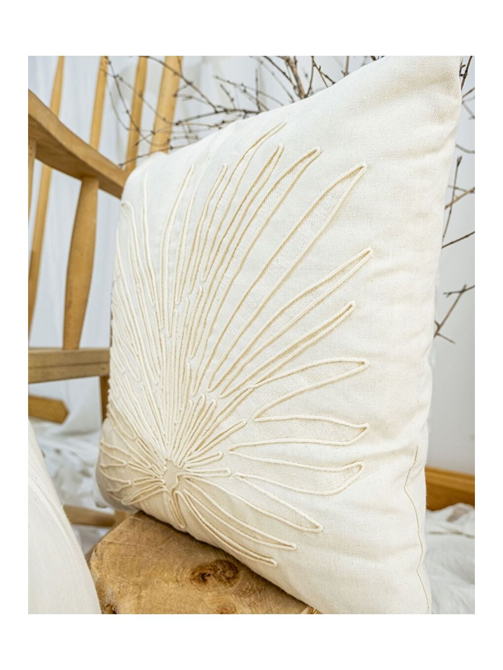 Bej Bohem Tarzı Pamuklu Nakışlı 45x45 Kırlent Kılıfı-3